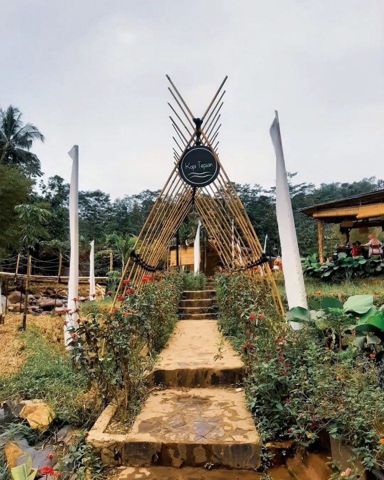 Kopi Tepian Sentul Bogor Lokasi Dan Harga Menu Terbaru Wisata Milenial