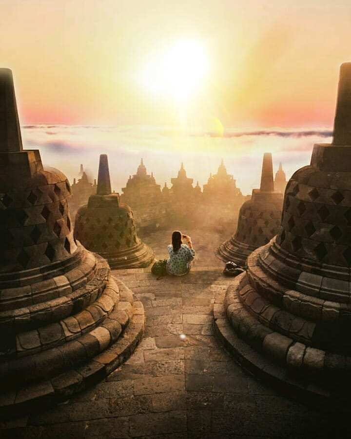 Sunrise Candi Borobudur Images From @devi_novalinda