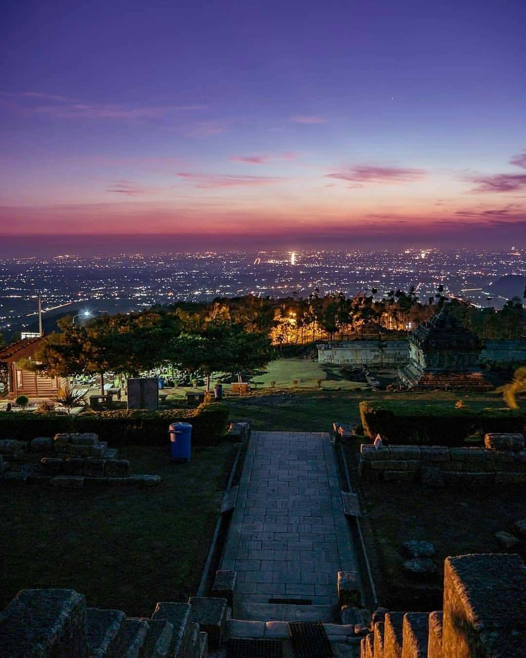 Wisata Candi Ijo Tempat Terbaik Melihat Sunset Kota Jogja - Wisata Milenial