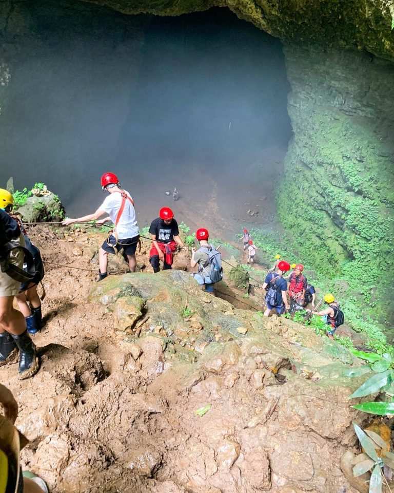 Keindahan Goa Jomblang Dengan Pesona Cahaya Surga - Wisata Milenial