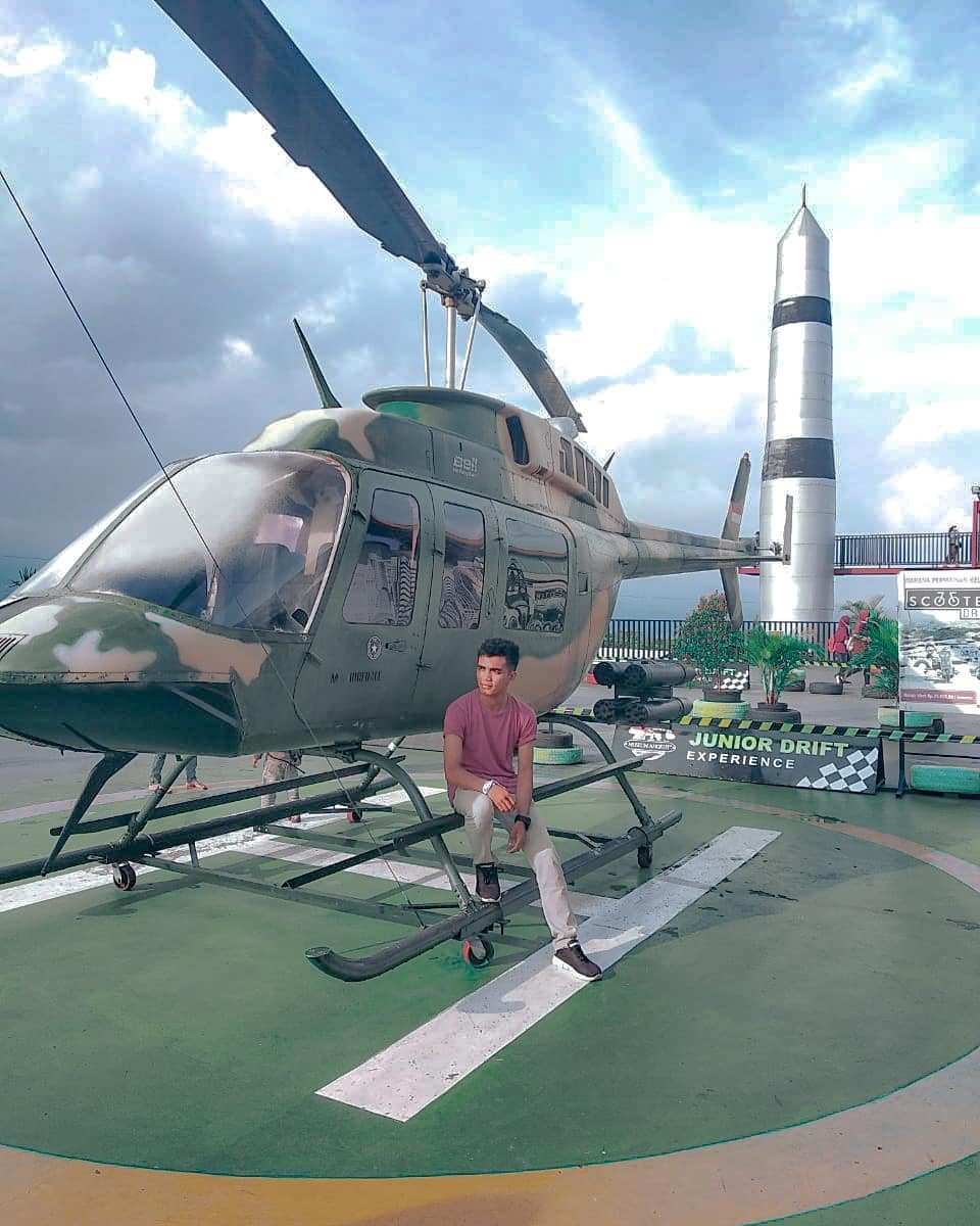 Tidak Hanya Mobil, Terdapat Juga Helicopter di Museum Angkut Malang, Image From @harkevin
