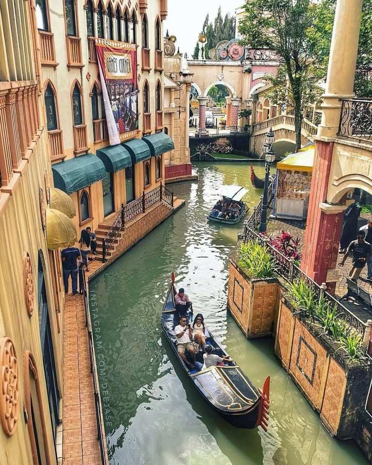 Harga Tiket Masuk Little Venice Kota Bunga Cianjur Juli