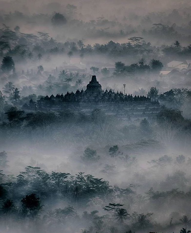 View Borobudur Dari Punthuk Setumbu Image From @maspeot