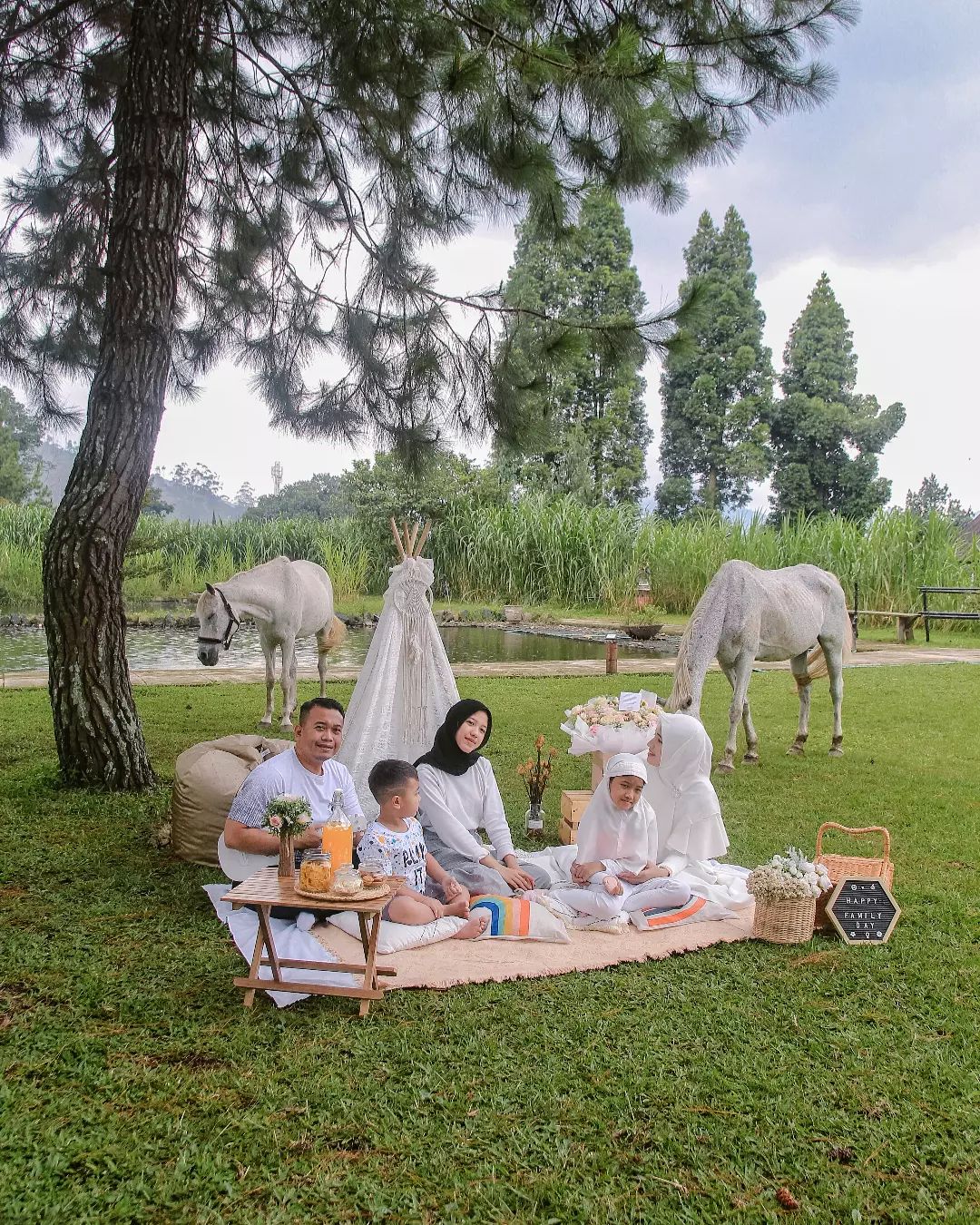 PIknik Keluarga Di Bandung Image From @funpicnic_