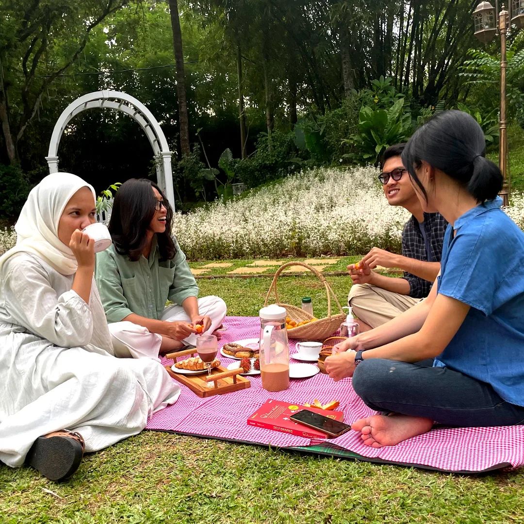 Piknik Di Jakarta Escape Citypark Image From @jkt Escape