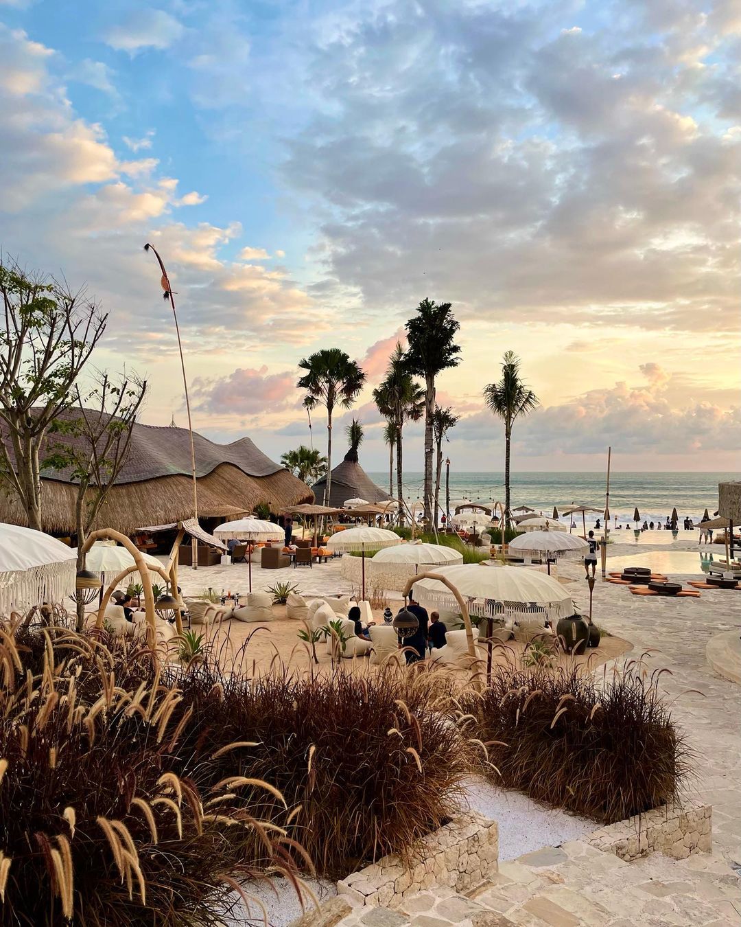 Daya Tarik Mari Beach Club Bali Image From @timintheworld_