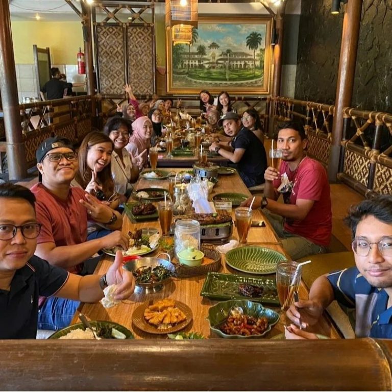 Tempat Bukber Di Bandung Enak Dan Murah Agustus Wisata Milenial