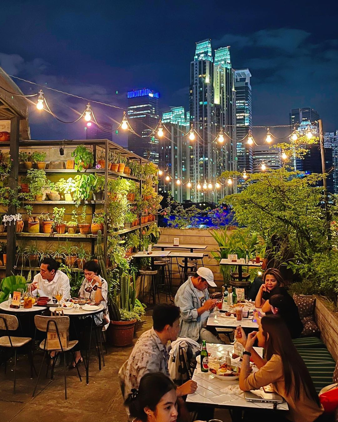 Cafe Rooftop Jakarta Hause Rooftop Kitchen And Bar Image From @hauserooftop