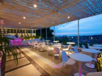 Daya Tarik Shiraz Skyview Bar Semarang Image From @idkv_interior