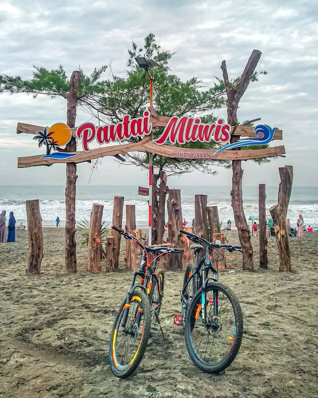 Review Pantai Mliwis Kebumen Image From @_wii In_