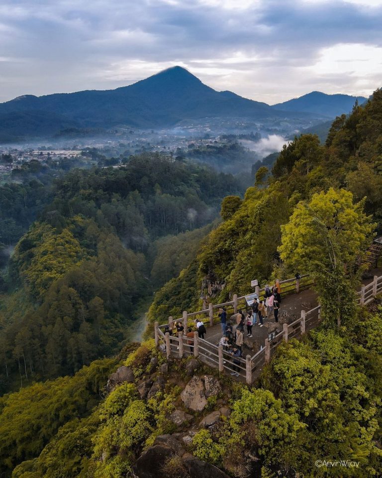 Tebing Keraton Bandung Lokasi Dan Harga Tiket Masuk Terbaru Wisata