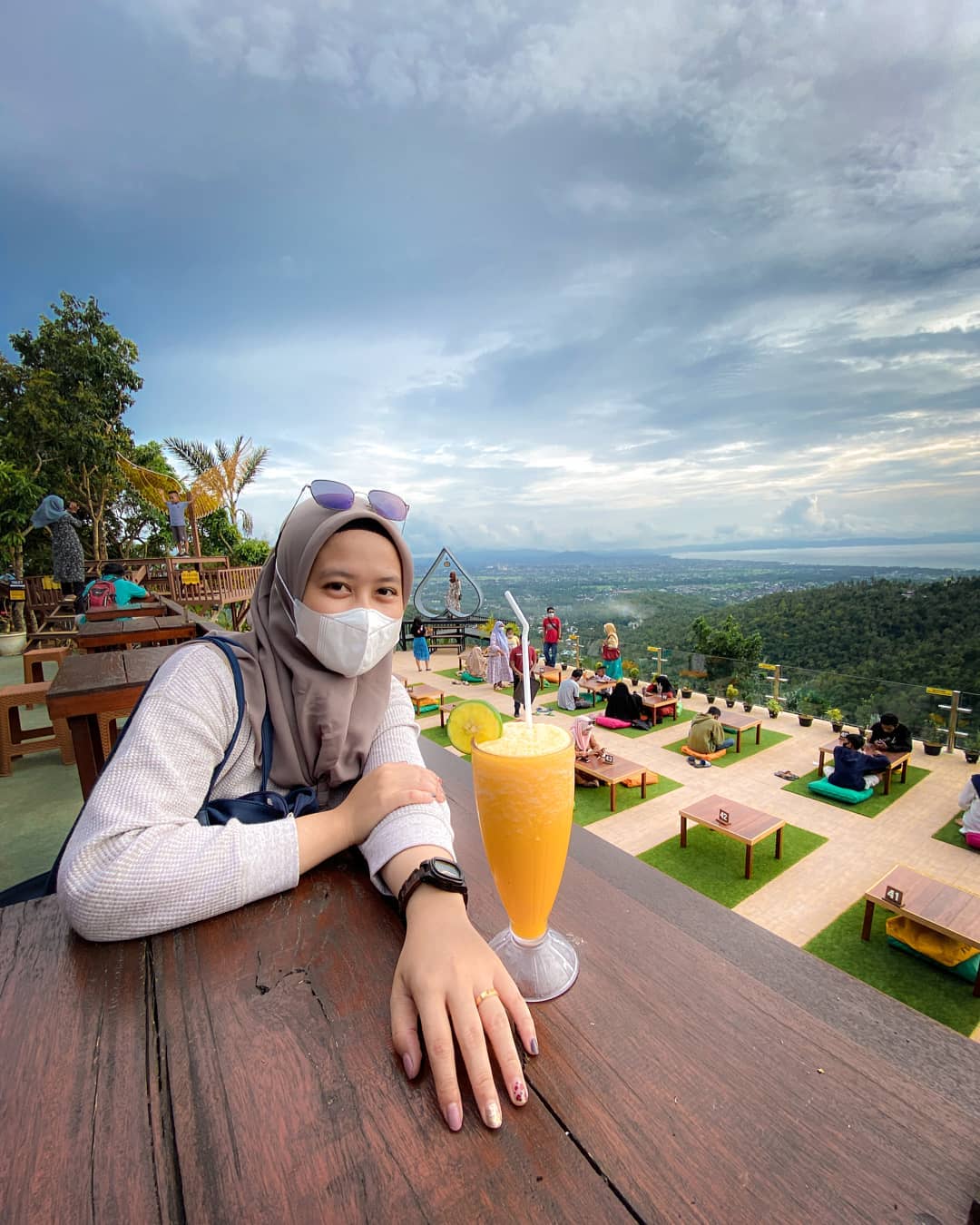 Harga Menu Taman Langit Lombok Image From @halimatusskdiah