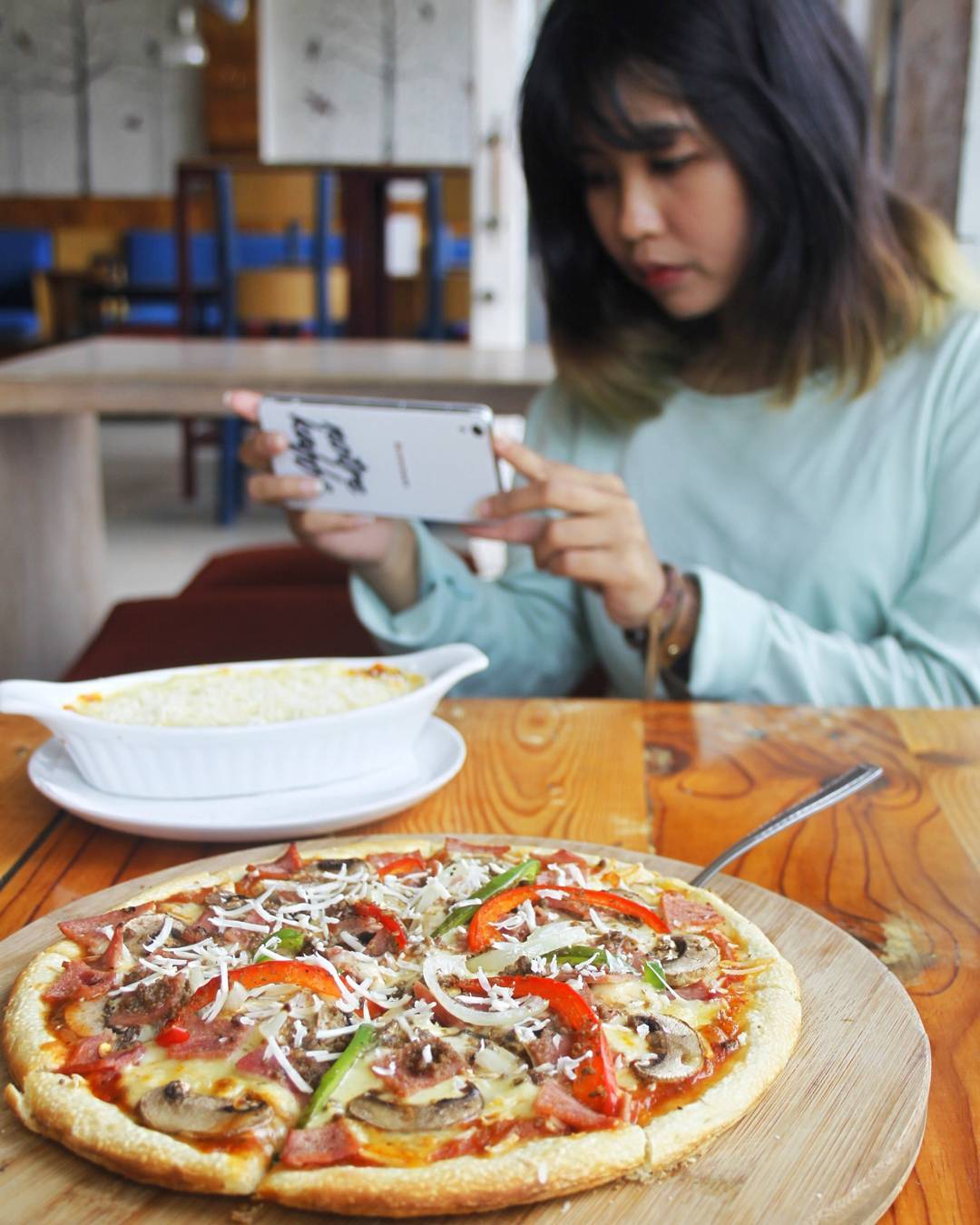 Tempat Makan Enak Di Bandung Pino Pizza Image From @lensakreatifbandung