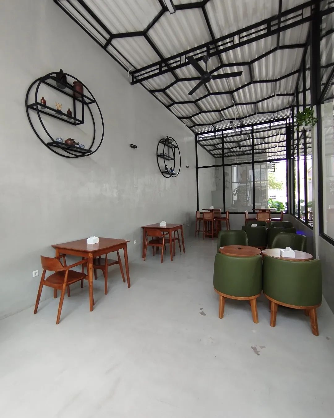 Lokasi Sermo Cafe Surabaya Image From @sbycafelibrary